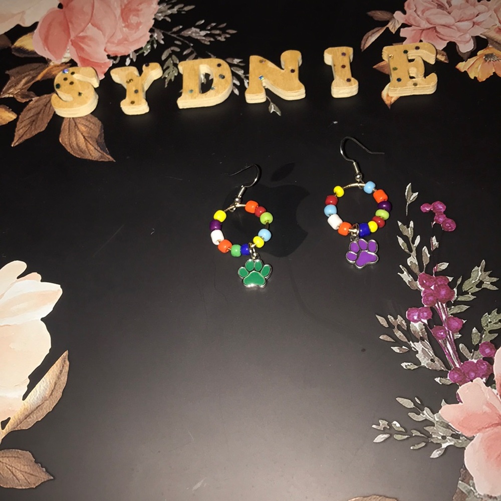 Handmade earrings!! 💖